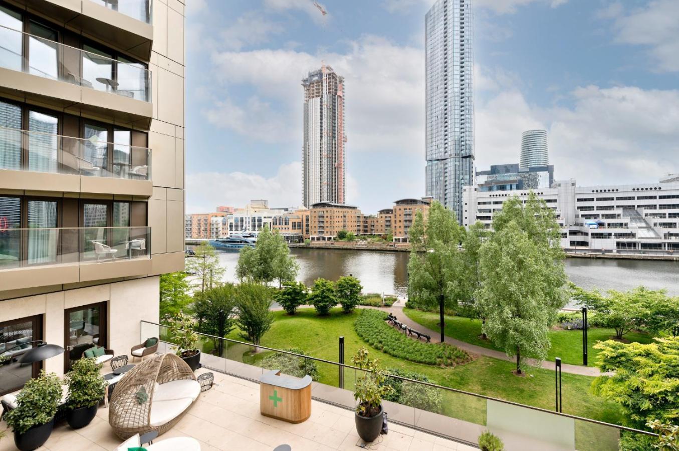 Elegant And Modern Apartments In Canary Wharf Right Next To Thames لندن المظهر الخارجي الصورة
